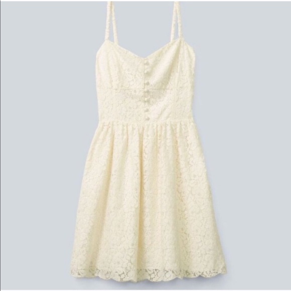 Aritzia Dresses & Skirts - Aritizia Talula Debutante Sweetheart Cream Dress Sz 6